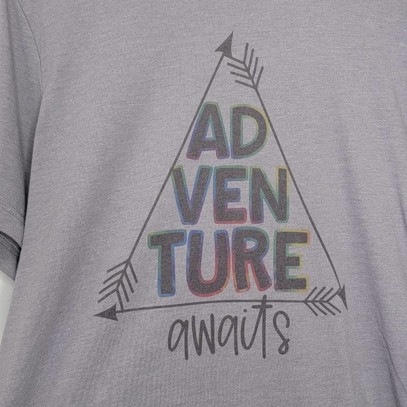 BELLA Canvas screen printed adventure awaits triangle arrow detail short sleeve - Picture 7 of 11